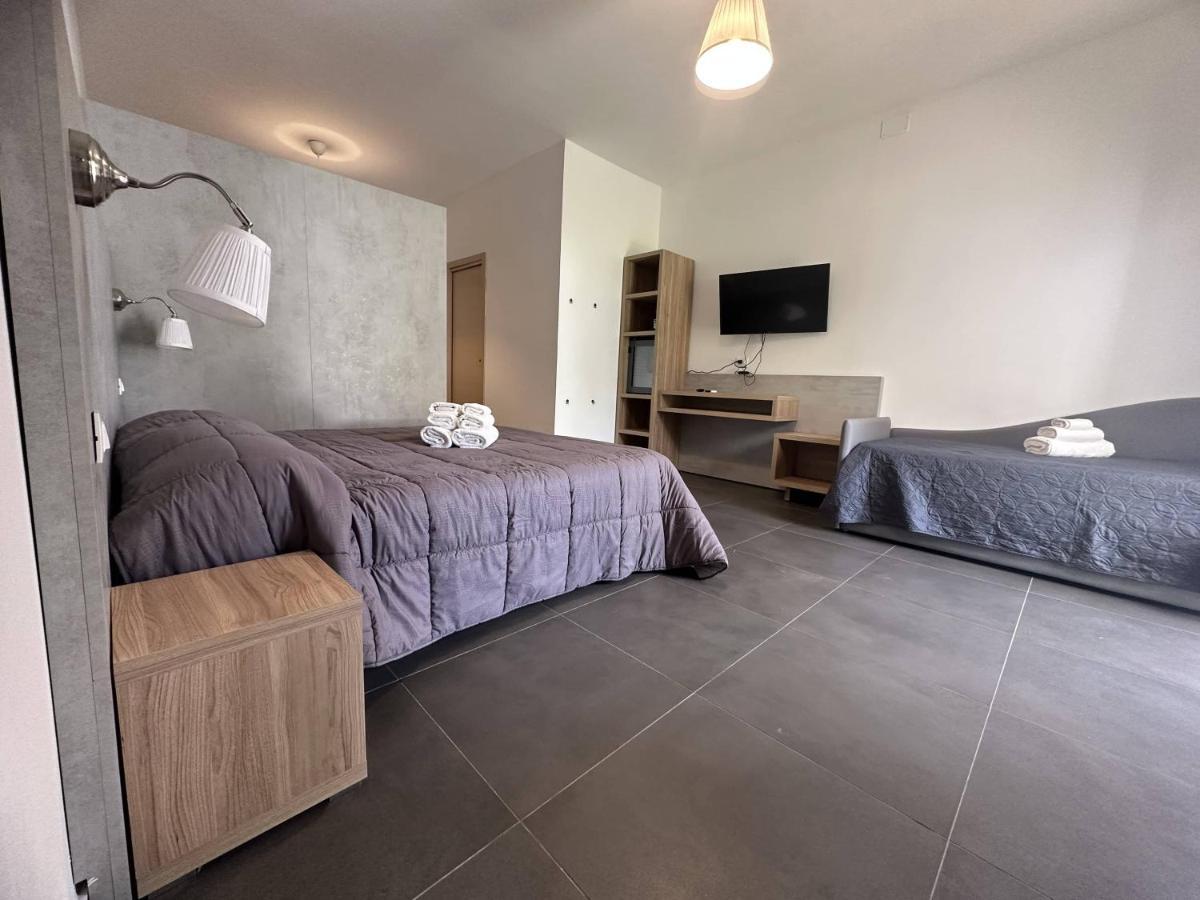 Frontemare Hotel Village & Ristorante Rodi Garganico Luaran gambar